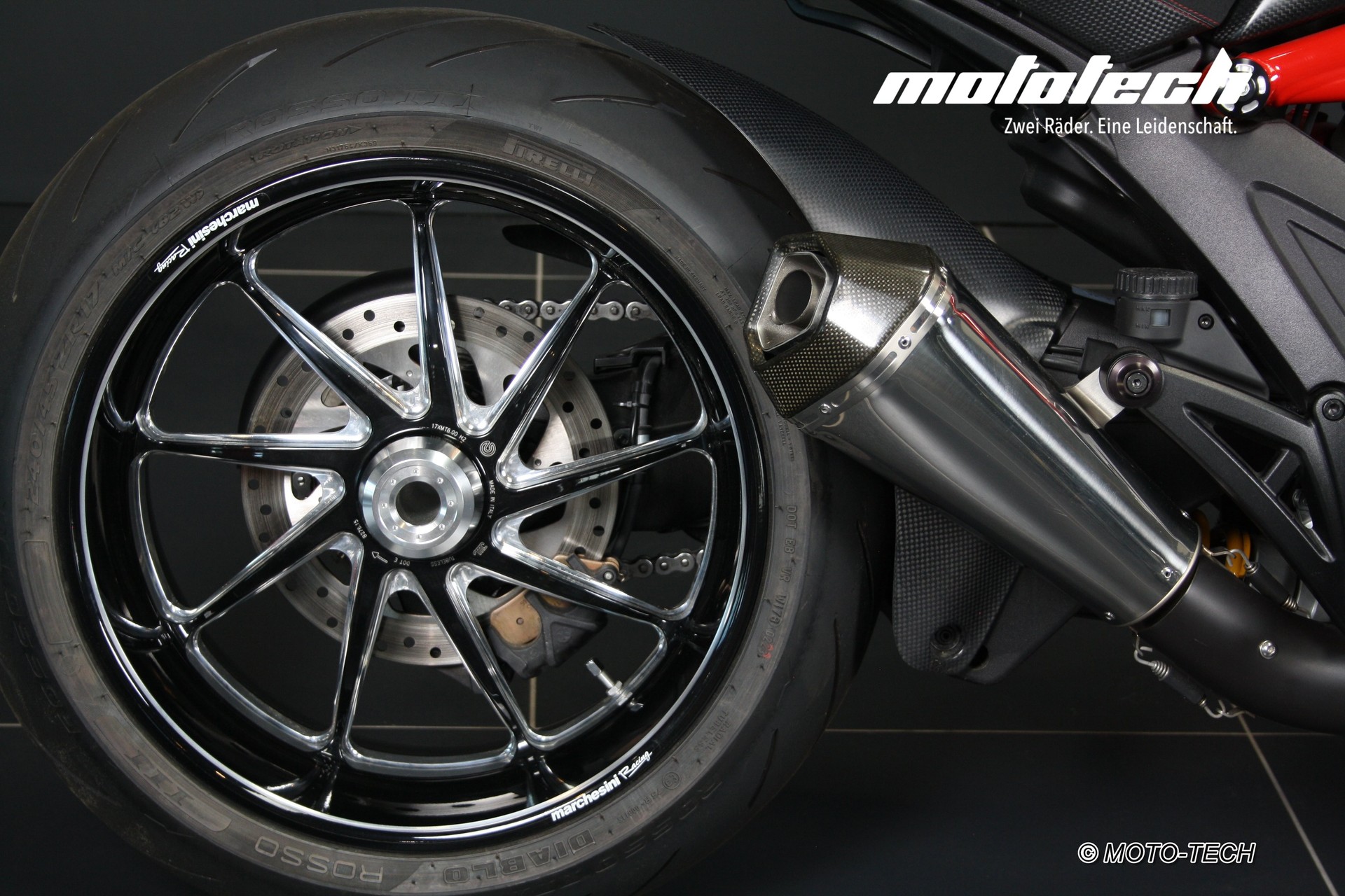 DUCATI Diavel Carbon-image-8
