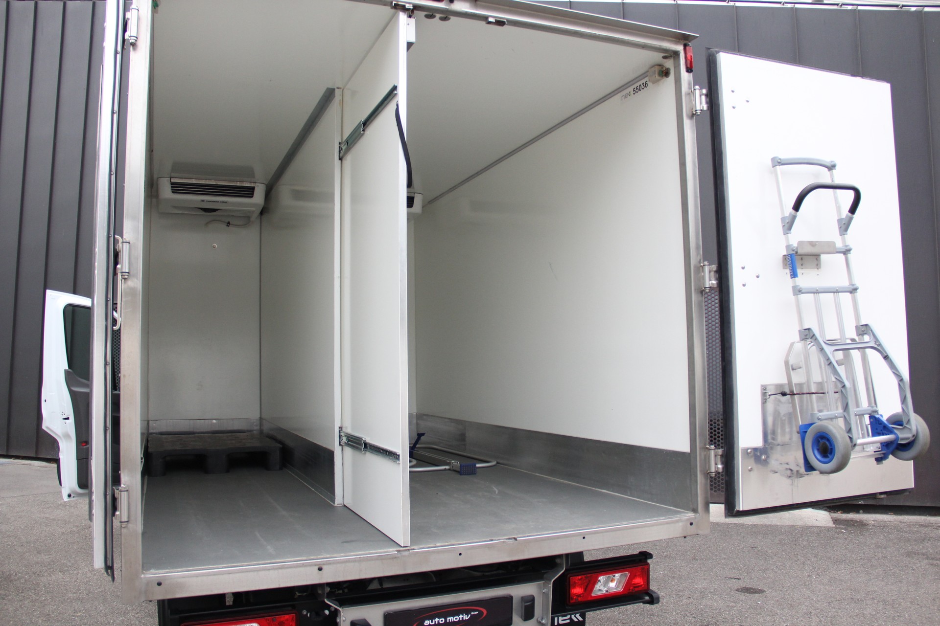 FORD Transit 350 L4 Trend 2.0 TDCi 130 FWD Skeletal A **-20°C/-30°C**TIEFKÜHLER** AUTOMAT *RÜCKFAHRK.* DIS.-TEMPOMAT *STANDHEIZ.*-image-8