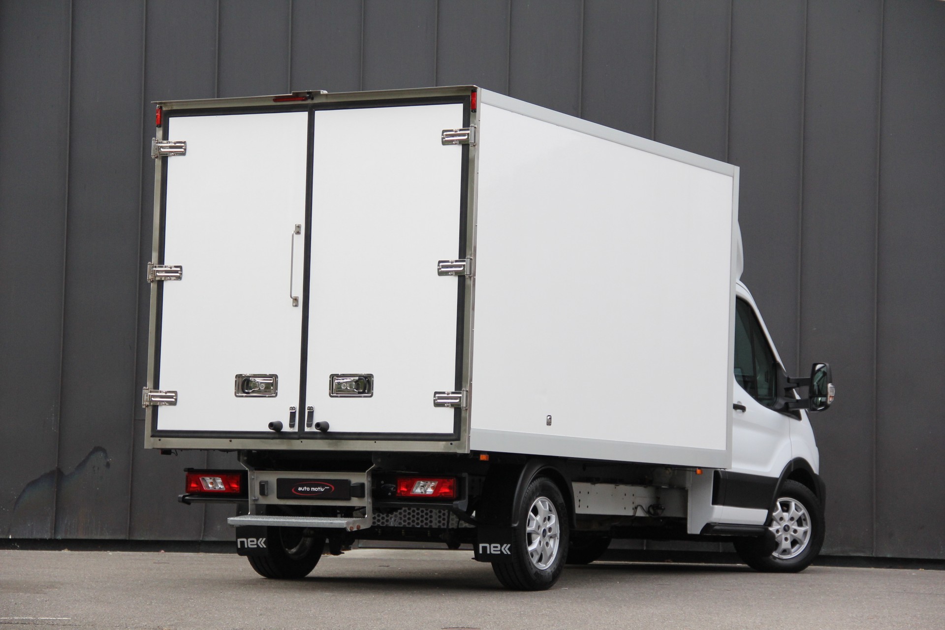 FORD Transit 350 L4 Trend 2.0 TDCi 130 FWD Skeletal A **-20°C/-30°C**TIEFKÜHLER** AUTOMAT *RÜCKFAHRK.* DIS.-TEMPOMAT *STANDHEIZ.*-image-1