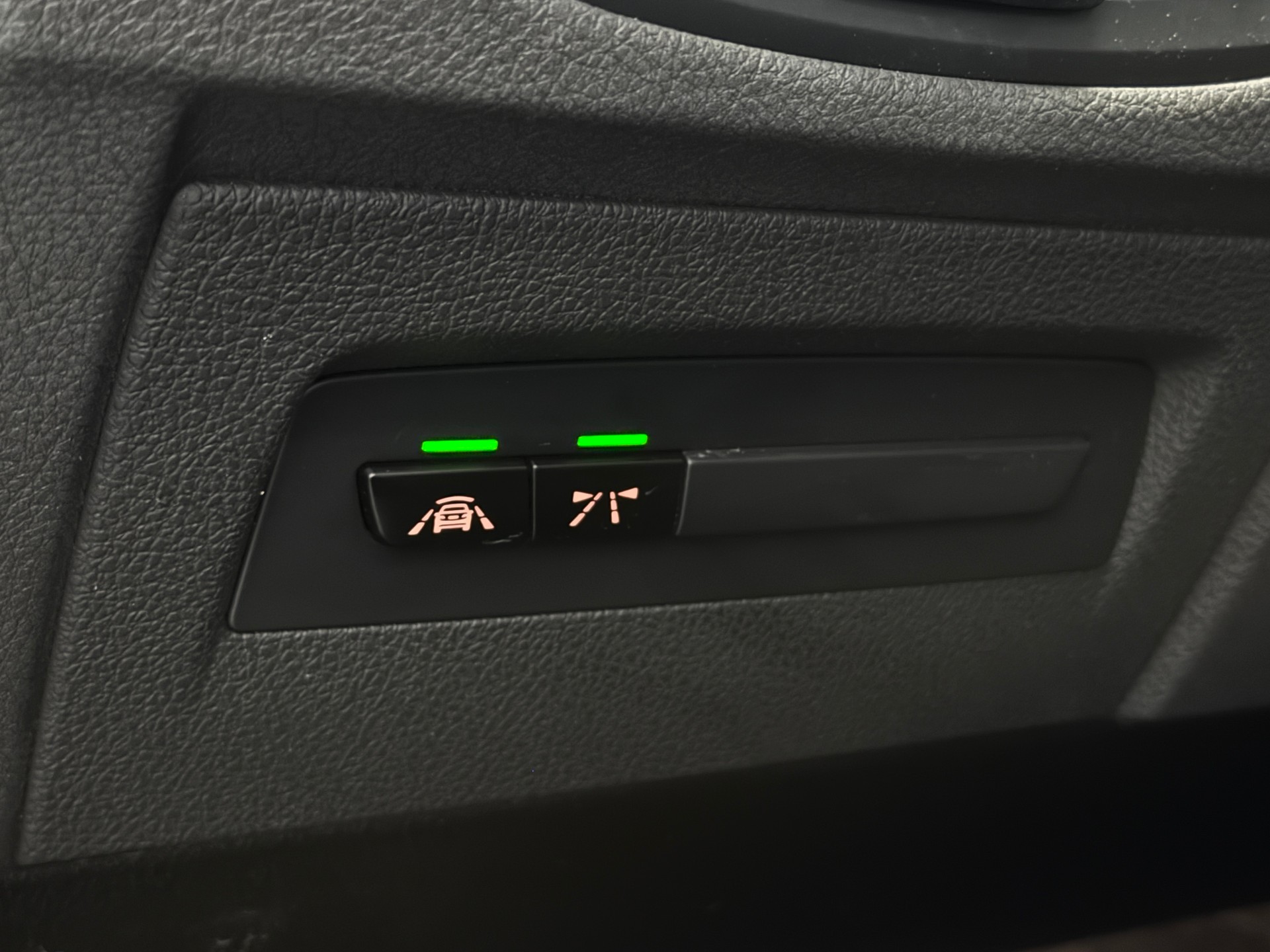 BMW M140i xDrive Steptronic-image-9