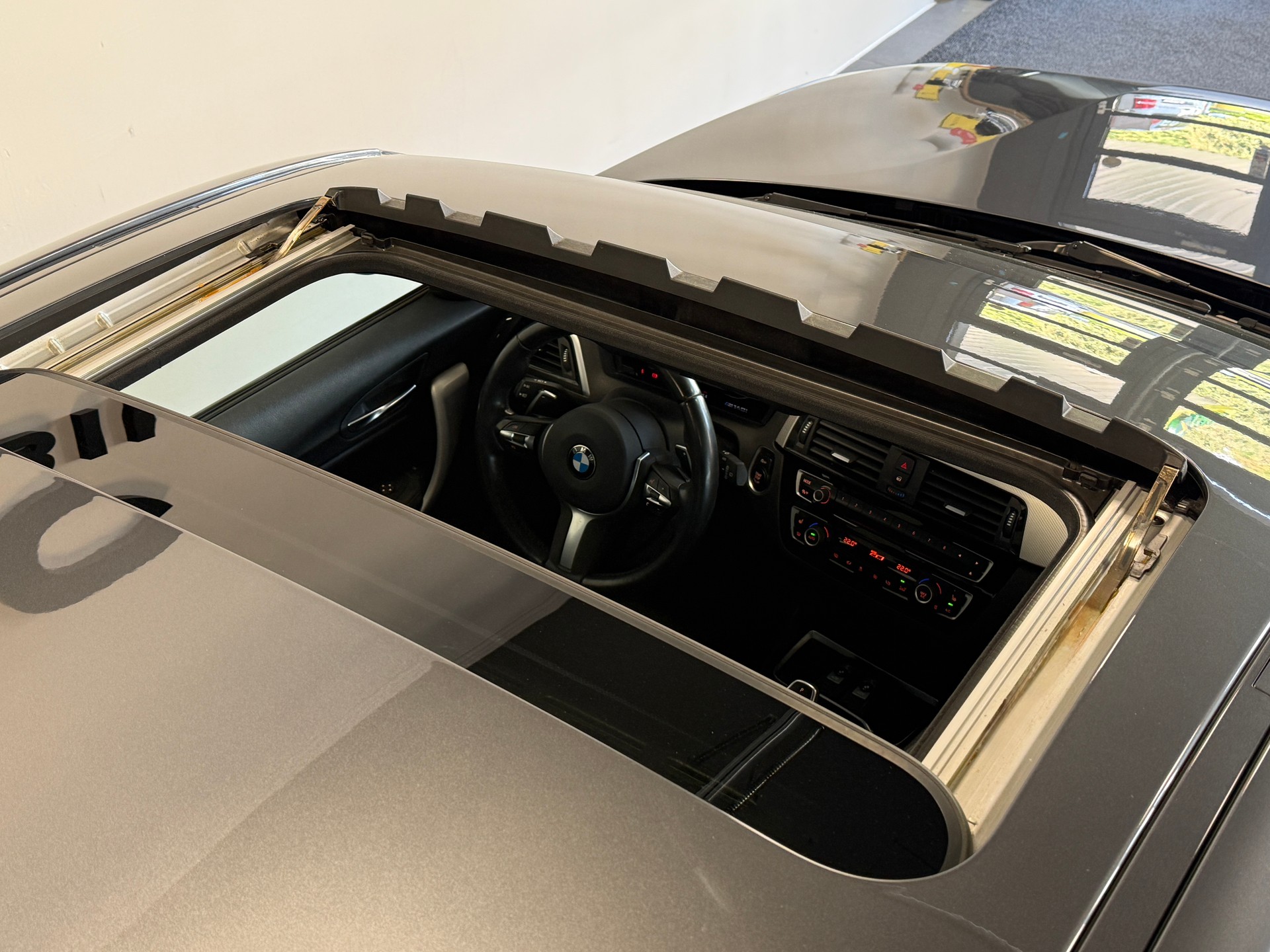 BMW M140i xDrive Steptronic-image-4