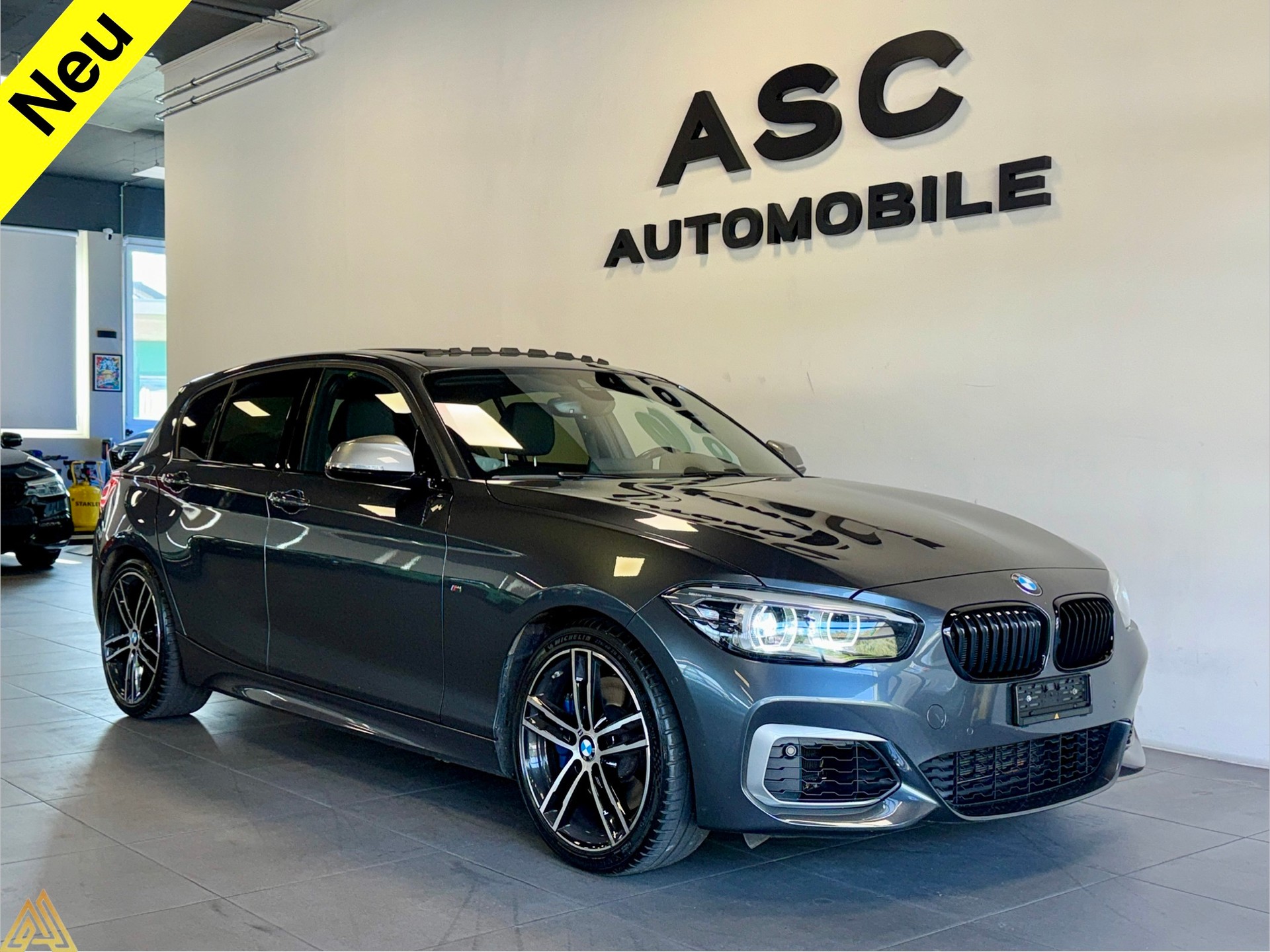 BMW M140i xDrive Steptronic-image-0