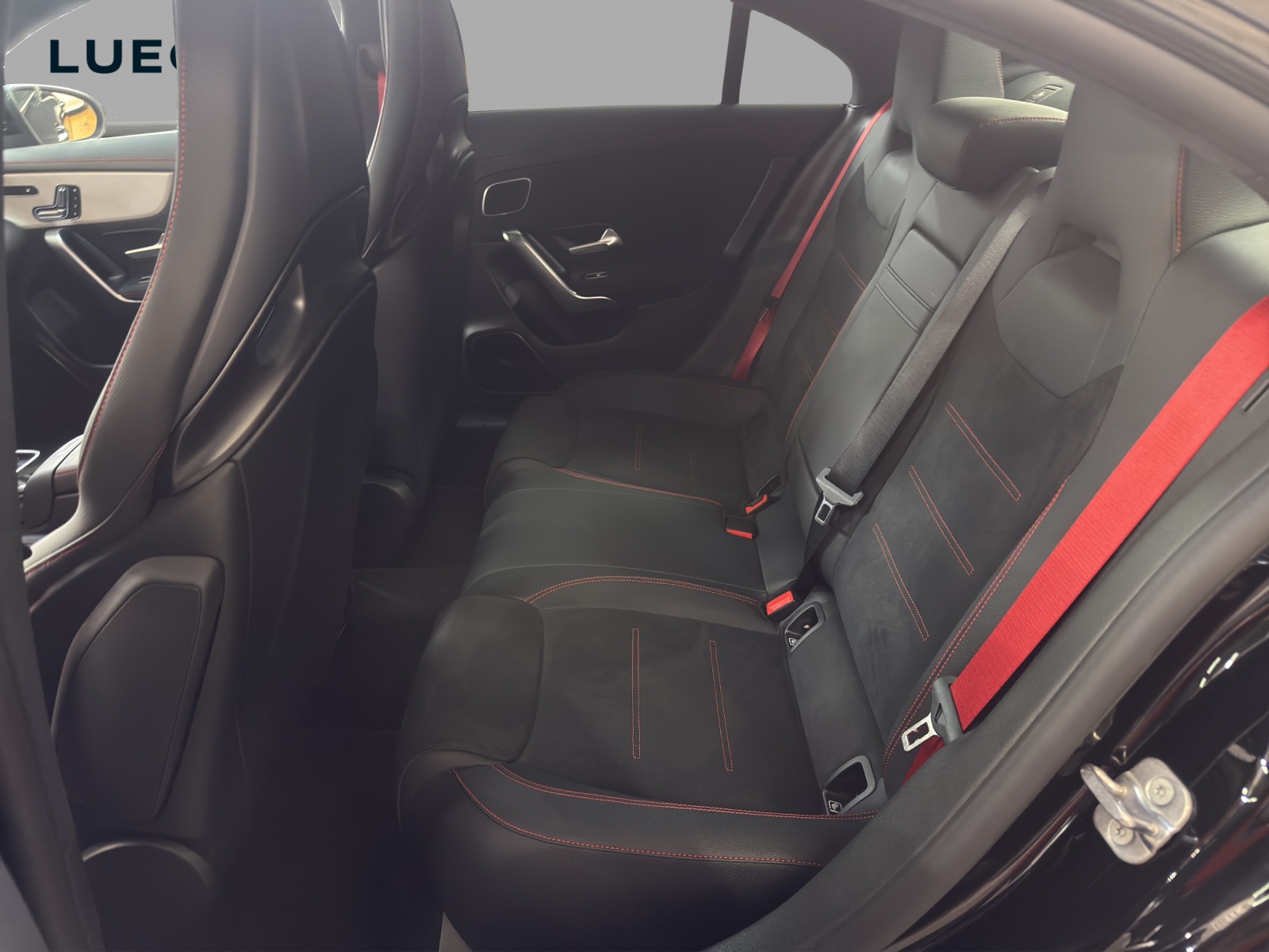MERCEDES-BENZ CLA 45 S 4M+ AMG / DISTRONIC / 360 Grad Kamera / AMG Ride Control-image-13
