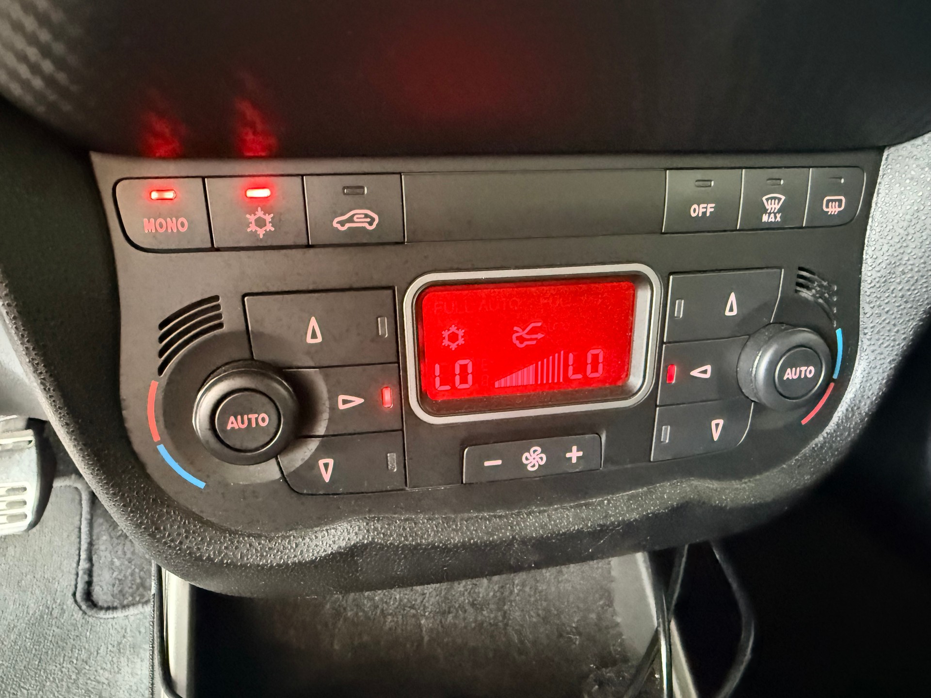 ALFA ROMEO MiTo 1.4 TB Quadrifoglio Verde-image-12