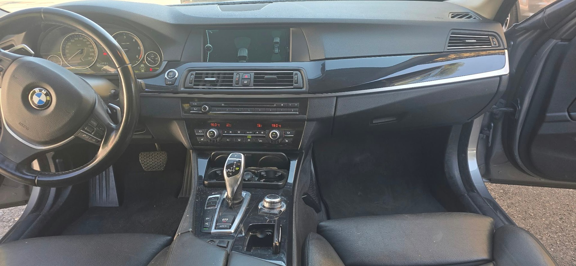 BMW 535d xDrive Touring Steptronic-image-10