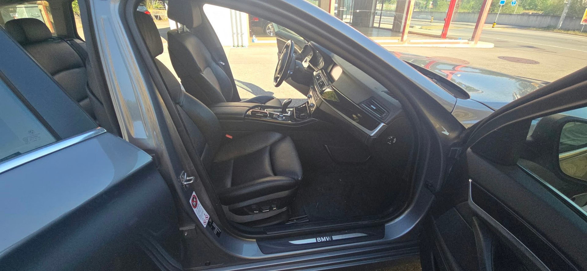 BMW 535d xDrive Touring Steptronic-image-11