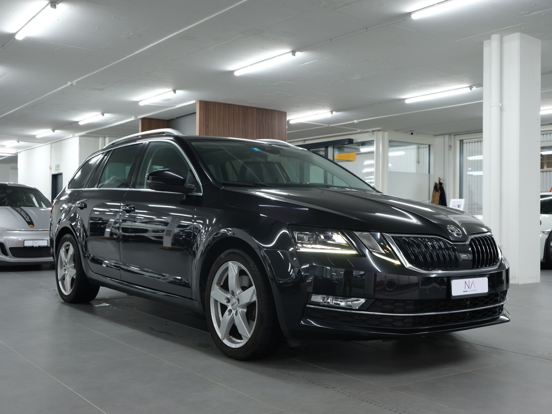 SKODA Octavia Combi 2.0 TSI Ambition 4x4 DSG *Panorama* *360 Kamera* *Facelift*-showroom-element-1