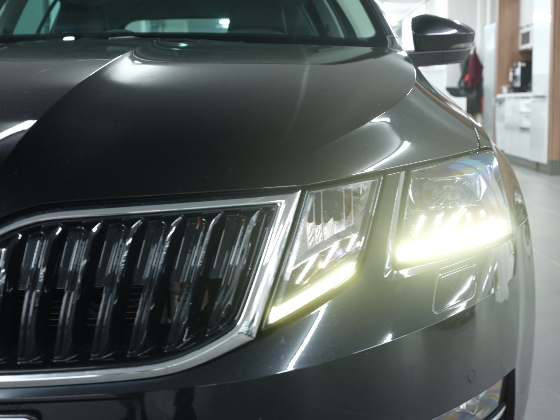 SKODA Octavia Combi 2.0 TSI Ambition 4x4 DSG *Panorama* *360 Kamera* *Facelift*-image-9