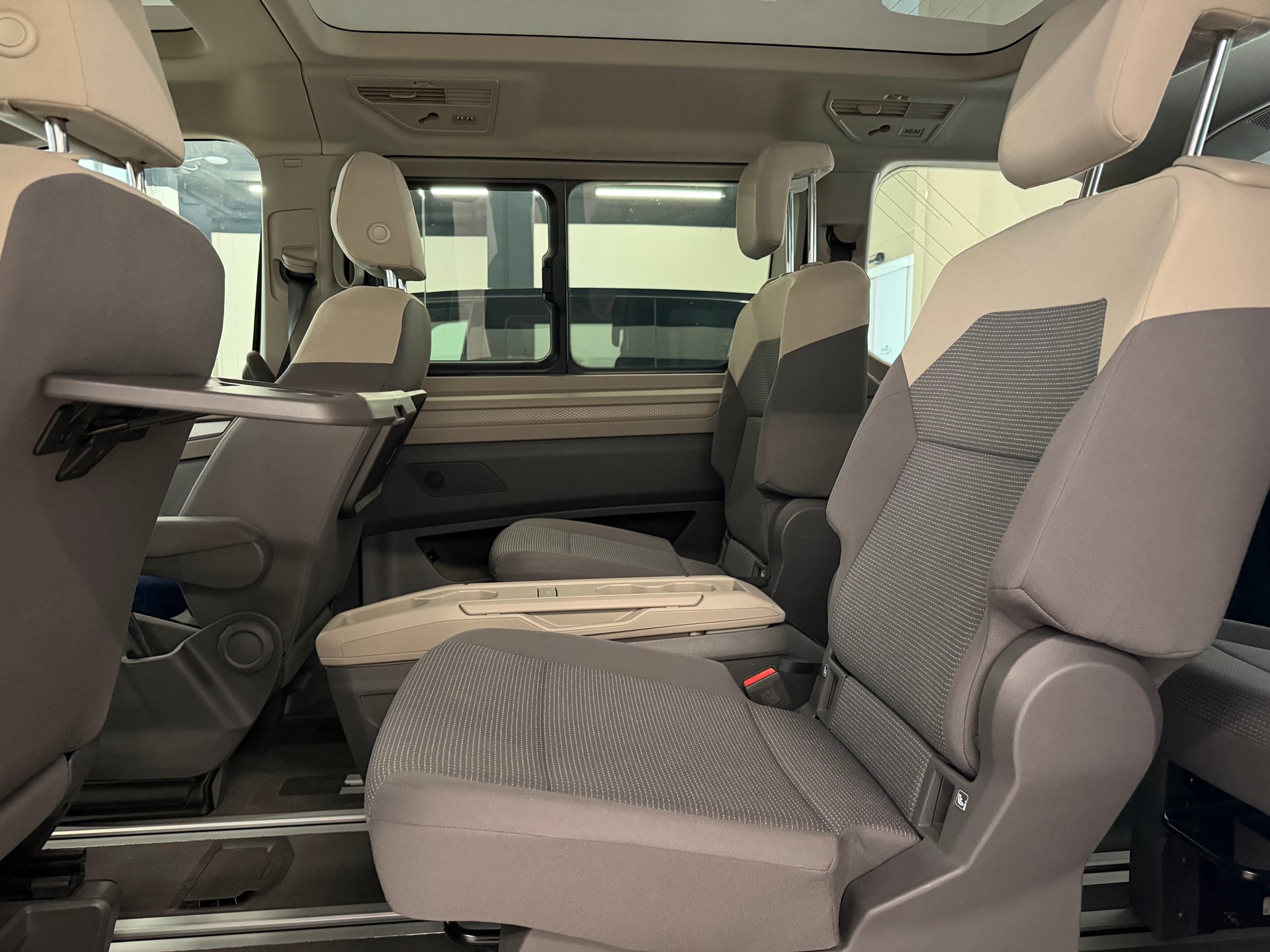 VW Multivan 1.4 eHybrid Style DSG-image-30