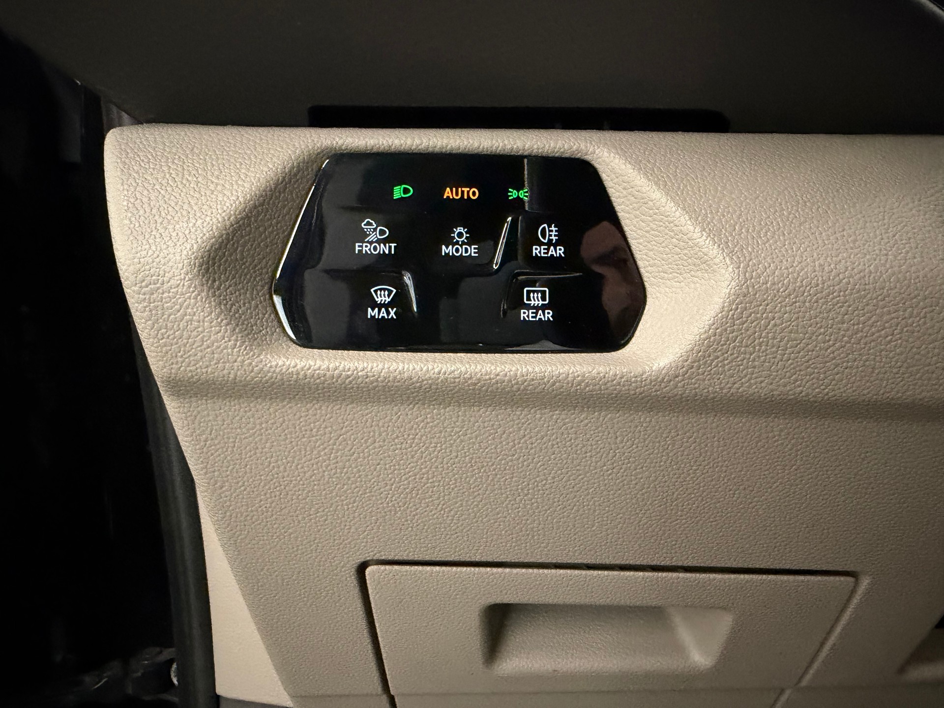 VW Multivan 1.4 eHybrid Style DSG-image-18
