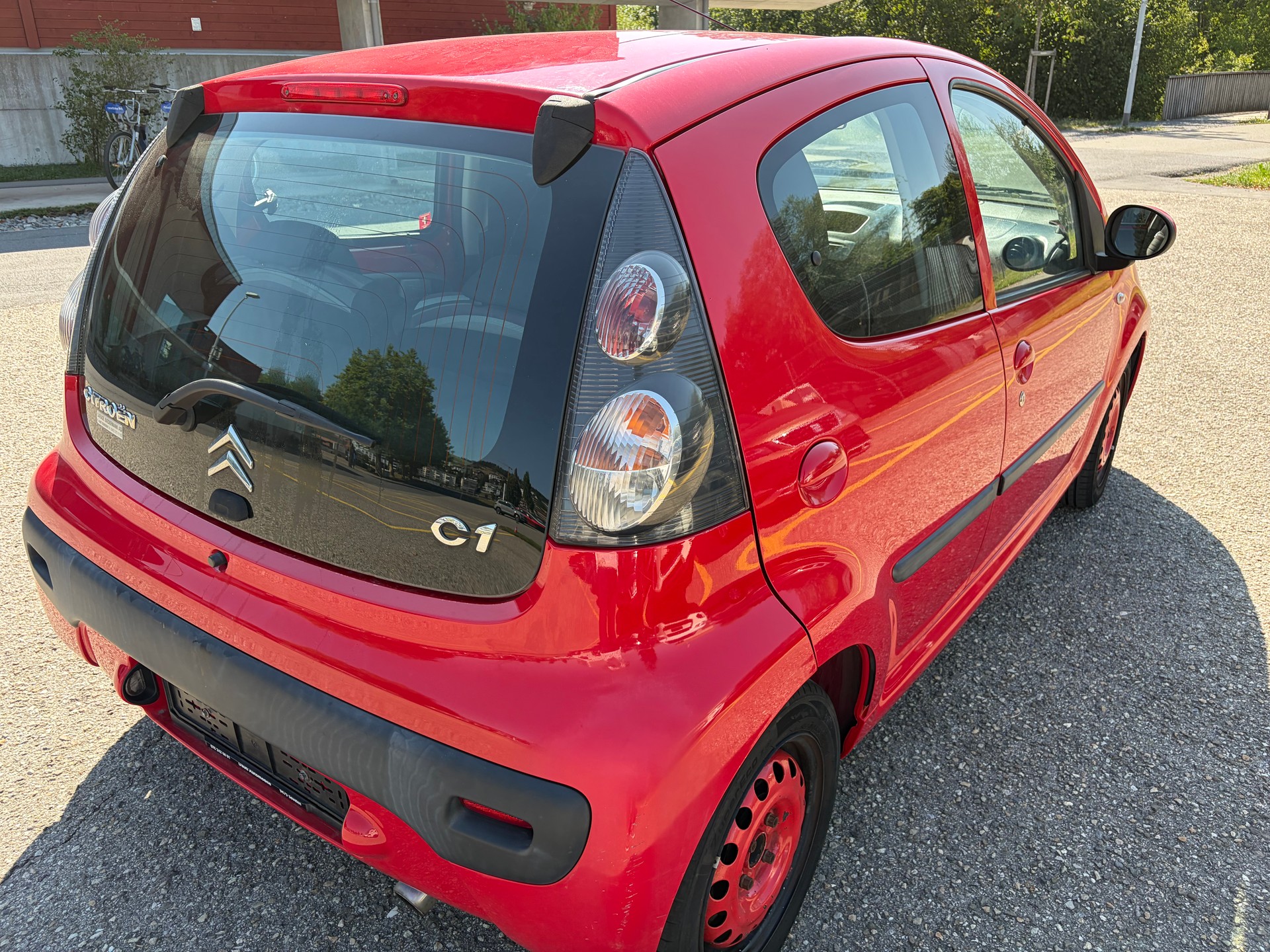 CITROEN C1 1.0i Swiss Style-image-4