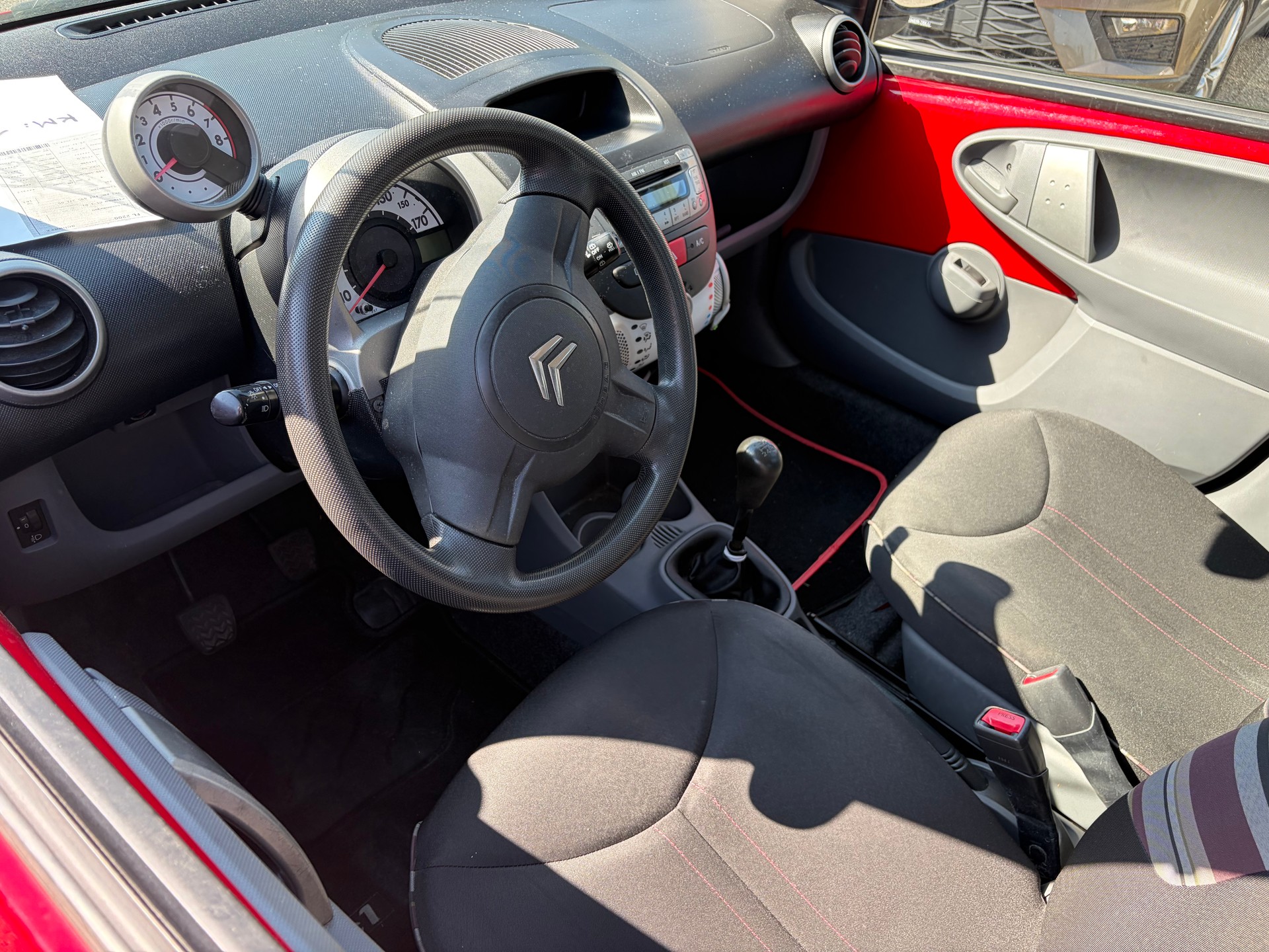 CITROEN C1 1.0i Swiss Style-image-11