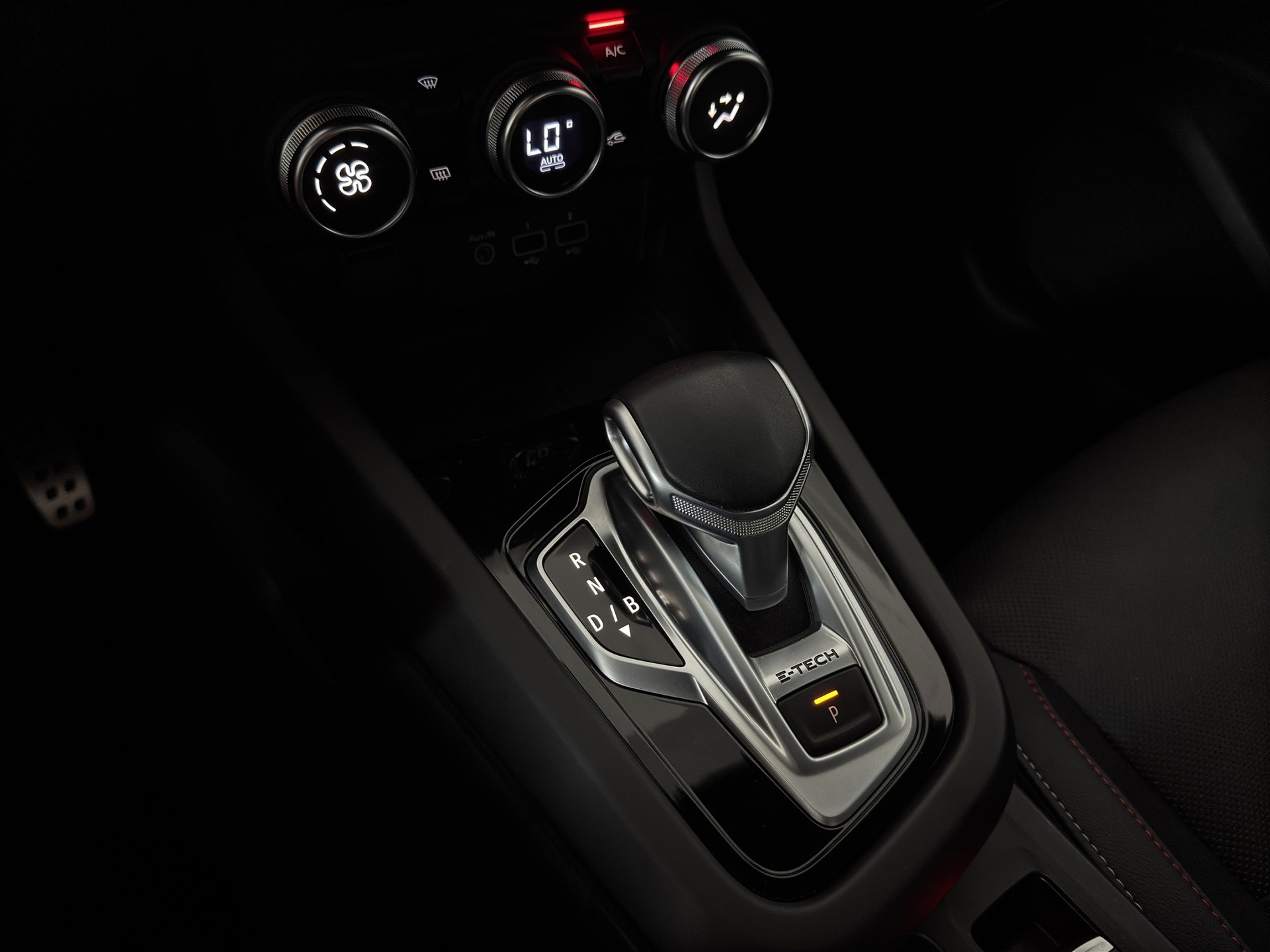 RENAULT Arkana 1.6 E-Tech R.S.Line-image-14