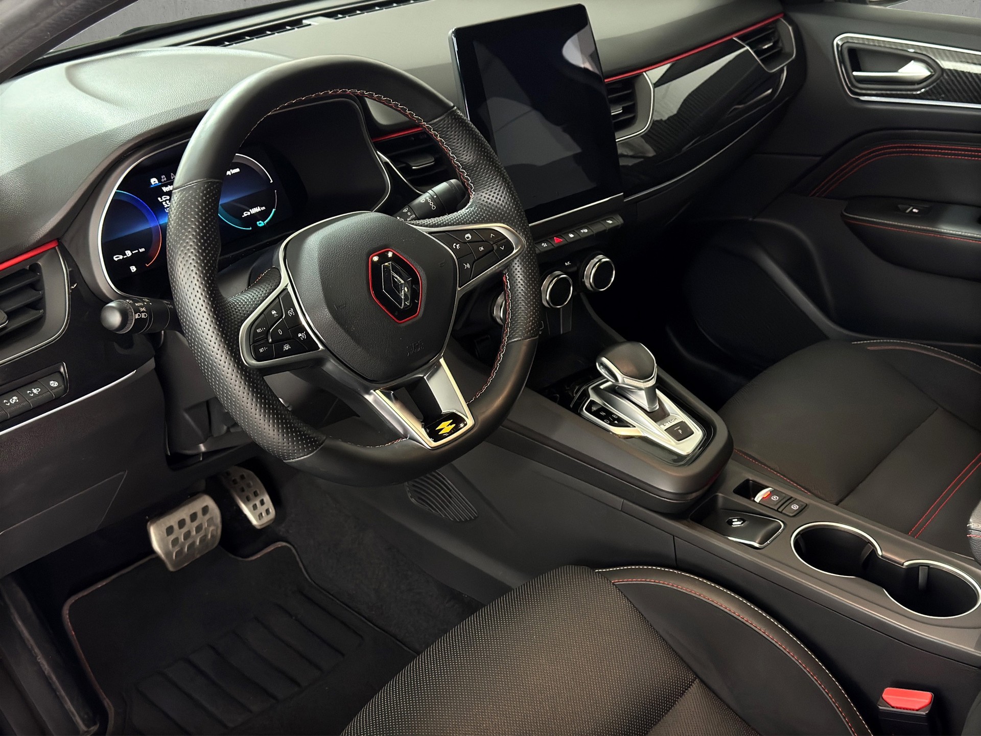 RENAULT Arkana 1.6 E-Tech R.S.Line-image-11
