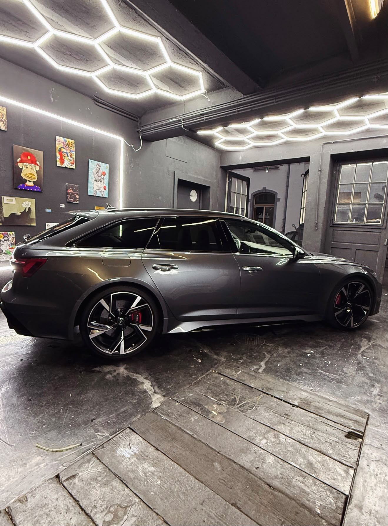 AUDI RS6 Avant 4.0 V8 TFSI quattro T-Tronic-image-2