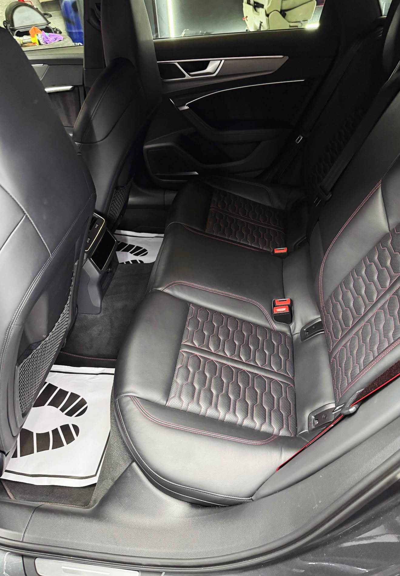AUDI RS6 Avant 4.0 V8 TFSI quattro T-Tronic-image-7