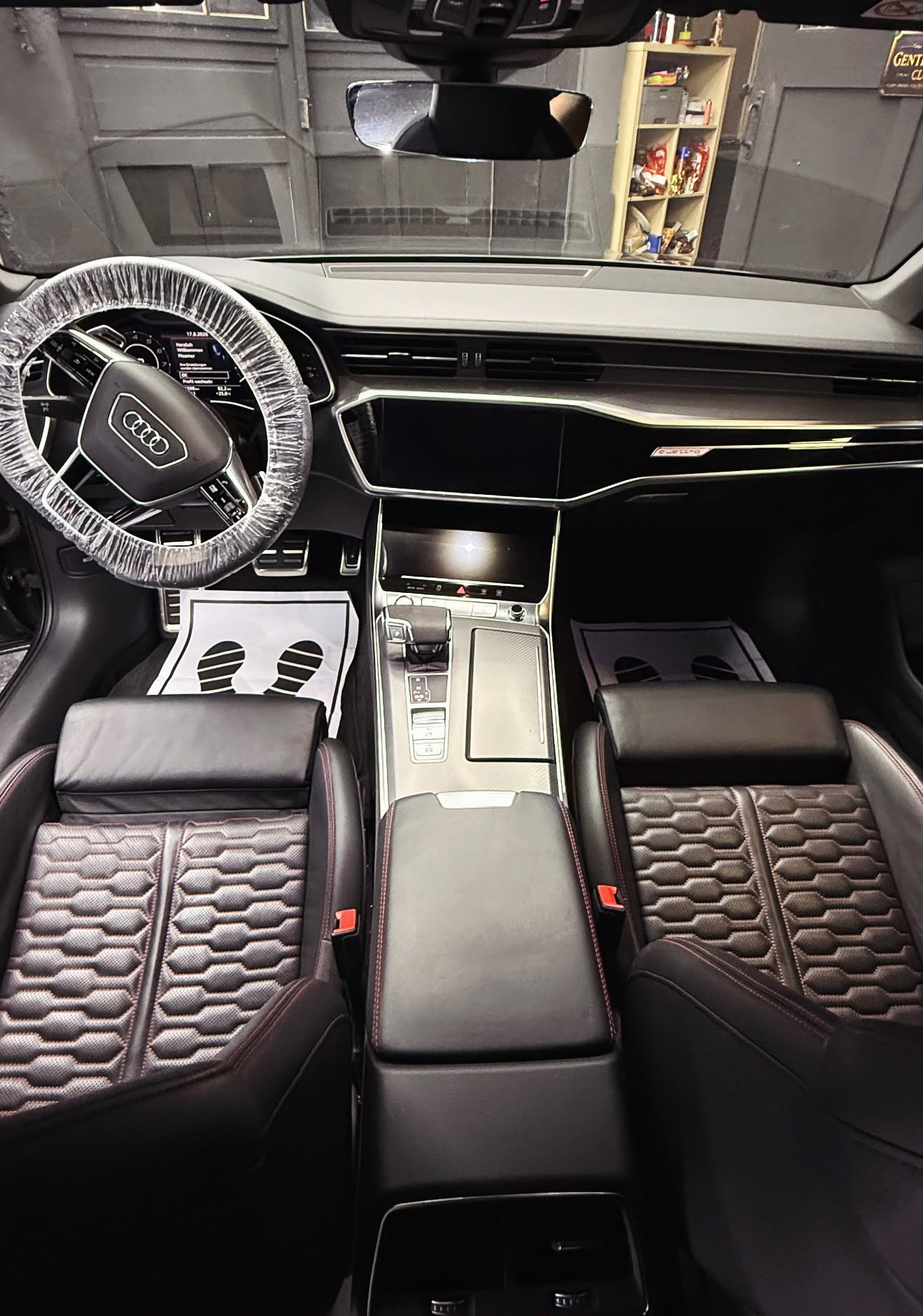 AUDI RS6 Avant 4.0 V8 TFSI quattro T-Tronic-image-6