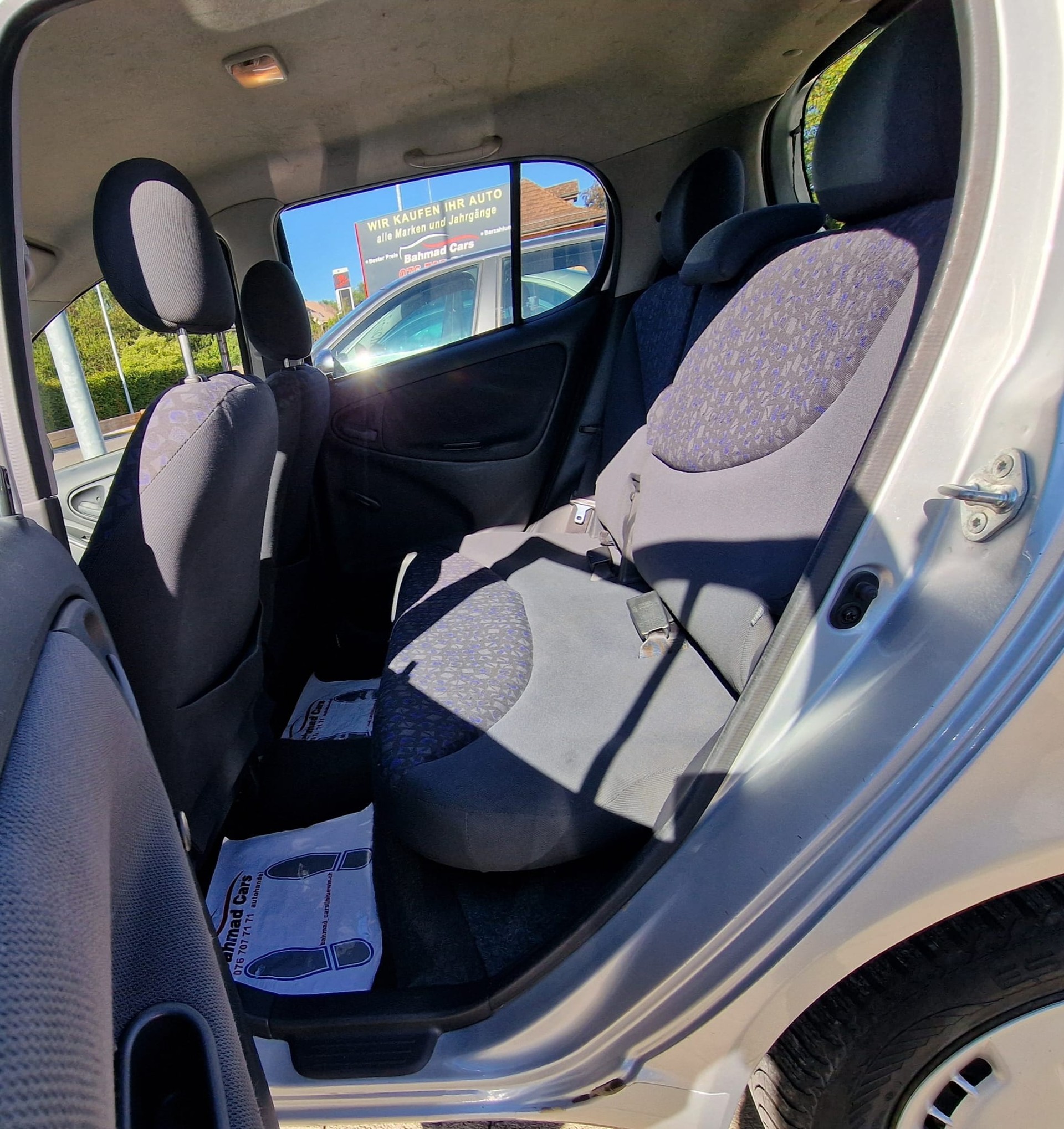 TOYOTA Yaris 1.4 D-4D Linea Luna-image-9
