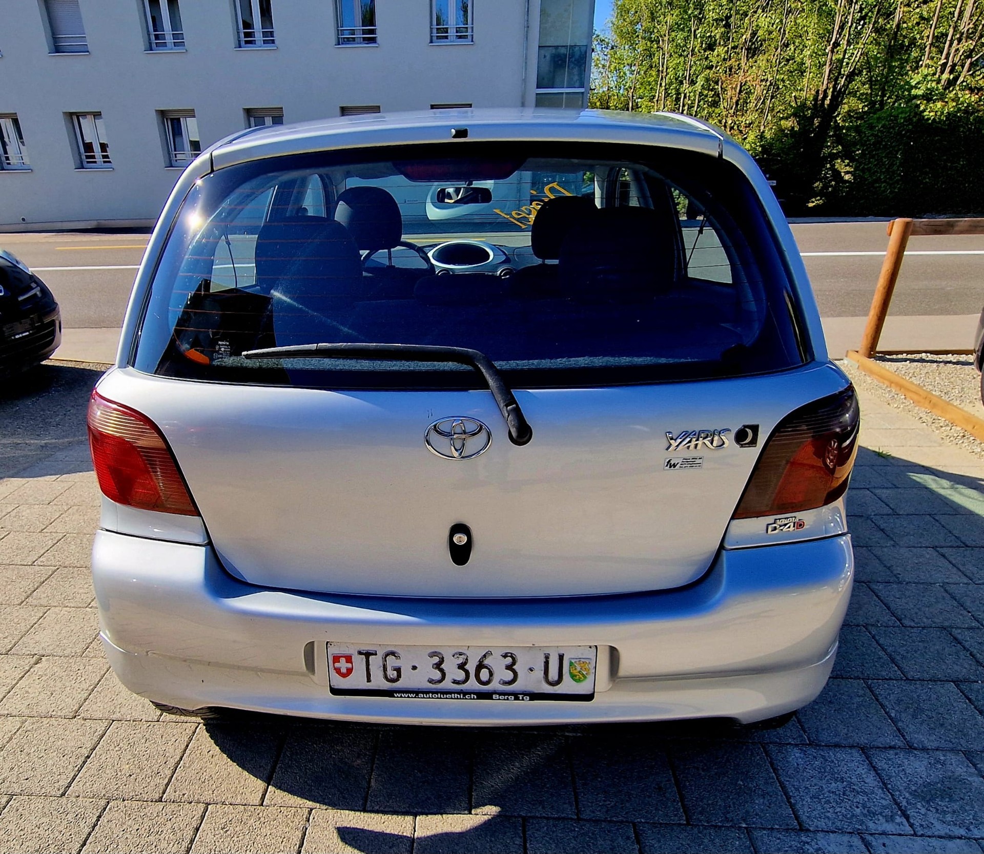 TOYOTA Yaris 1.4 D-4D Linea Luna-image-3
