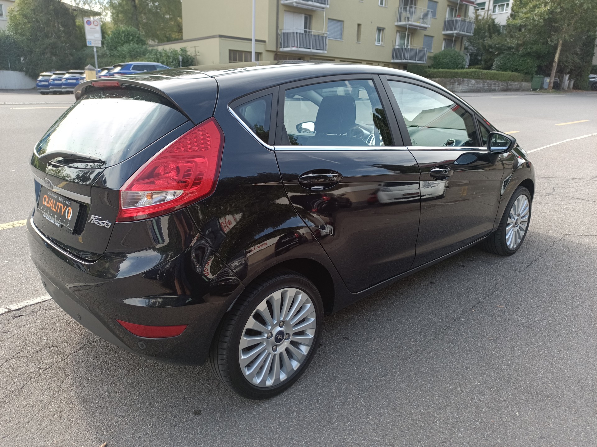 FORD Fiesta 1.6 16V Titanium-image-4