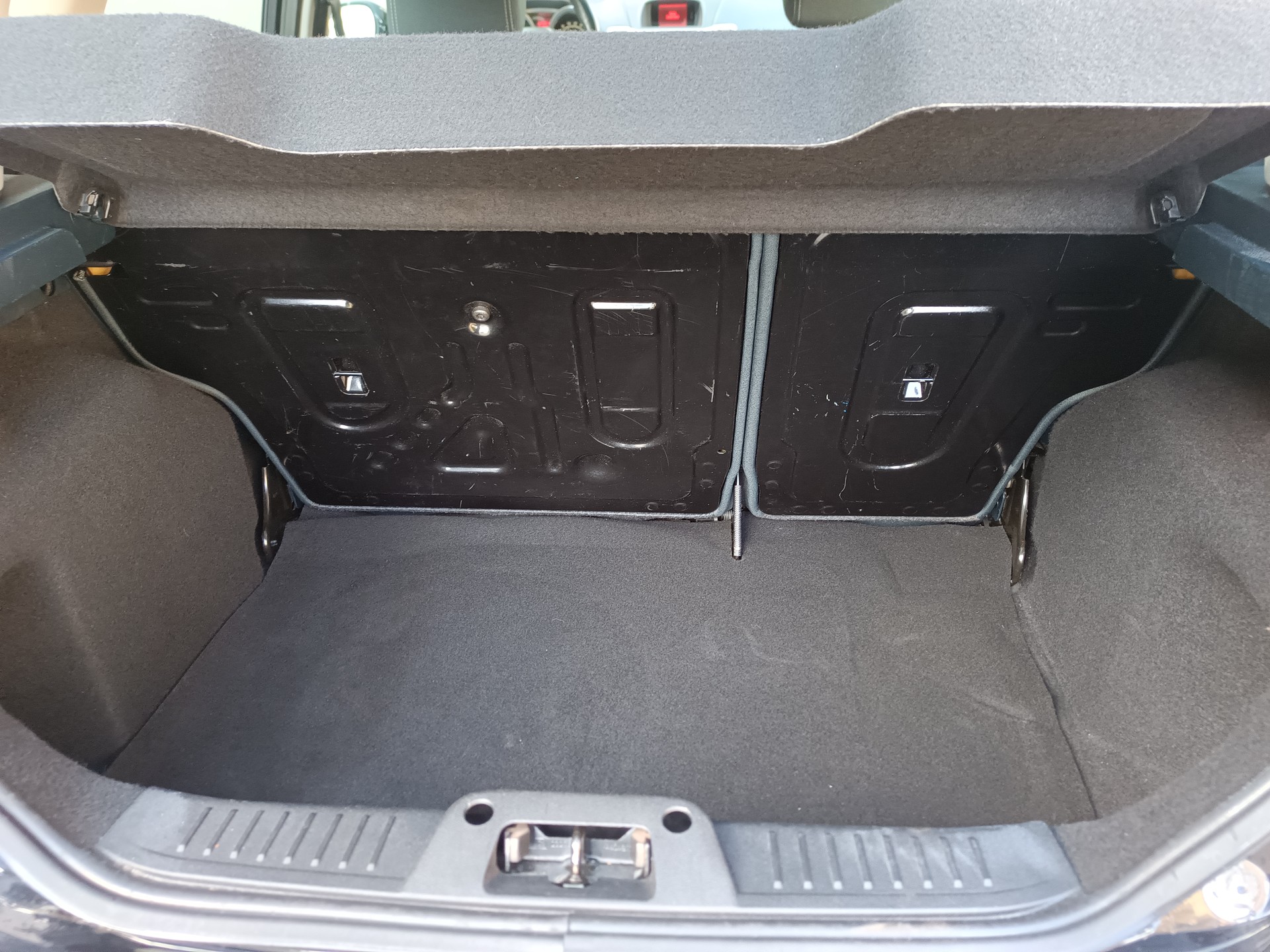 FORD Fiesta 1.6 16V Titanium-image-7