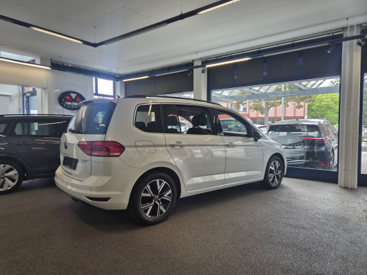 VW Touran 1.5 TSI EVO Comf-image-4
