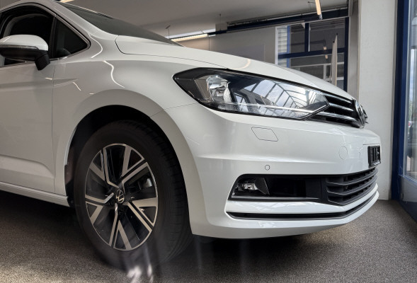 VW Touran 1.5 TSI EVO Comf-image-11