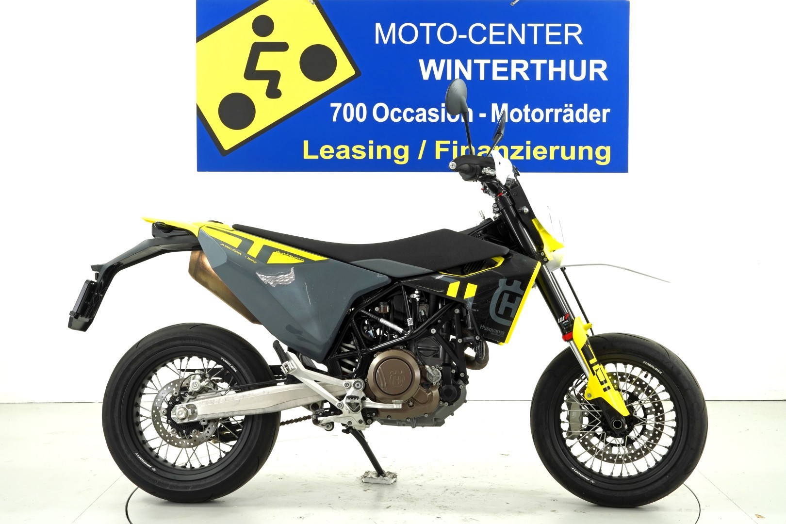 HUSQVARNA 701 Supermoto