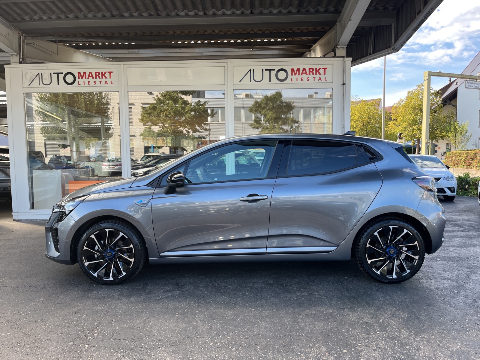 RENAULT Clio 1.6 E-Tech Esprit Alpine-image-1