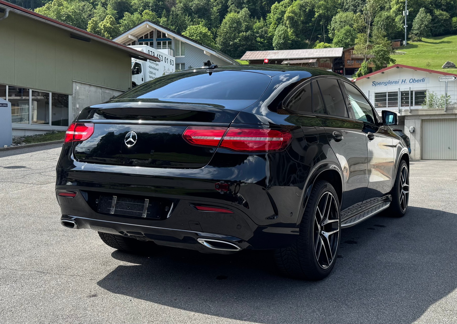 MERCEDES-BENZ GLE 350 d Coupé AMG Look-image-2