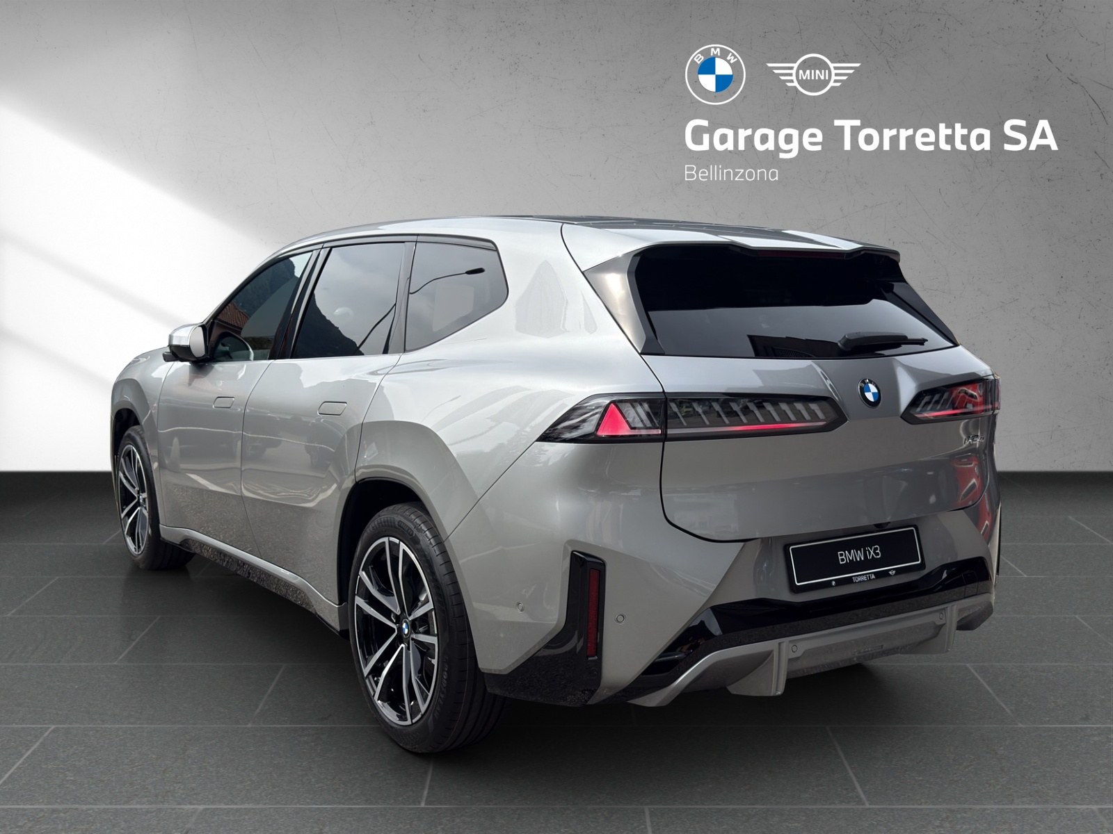 BMW iX3 40 M Sport-image-2