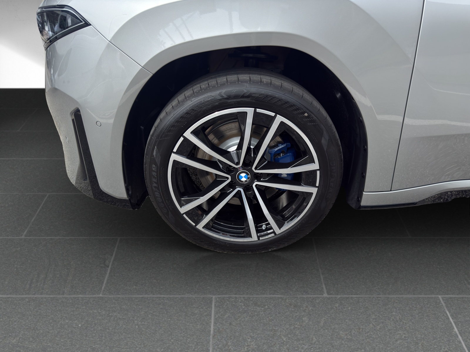BMW iX3 40 M Sport-image-8