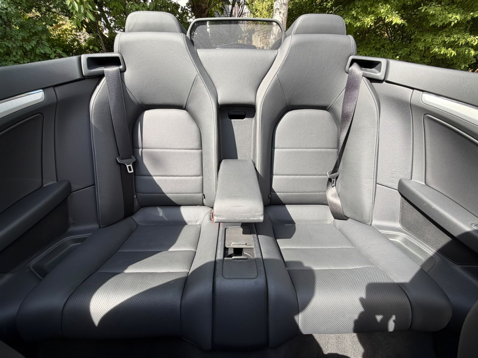 MERCEDES-BENZ E 350 CGI BlueEfficiency 7G-Tronic AMG Line-image-24