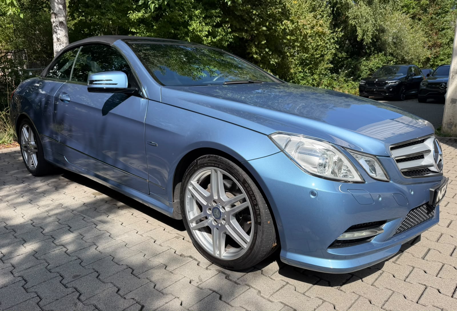 MERCEDES-BENZ E 350 CGI BlueEfficiency 7G-Tronic AMG Line-image-12