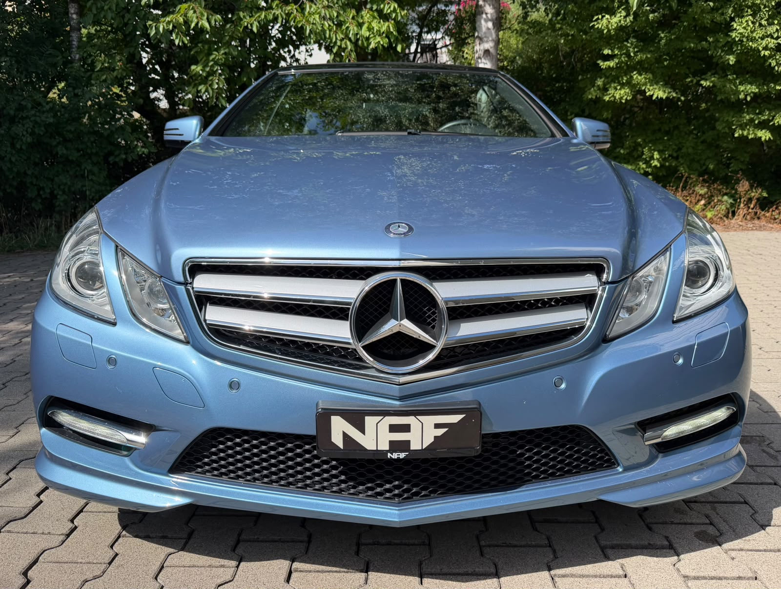 MERCEDES-BENZ E 350 CGI BlueEfficiency 7G-Tronic AMG Line-image-13