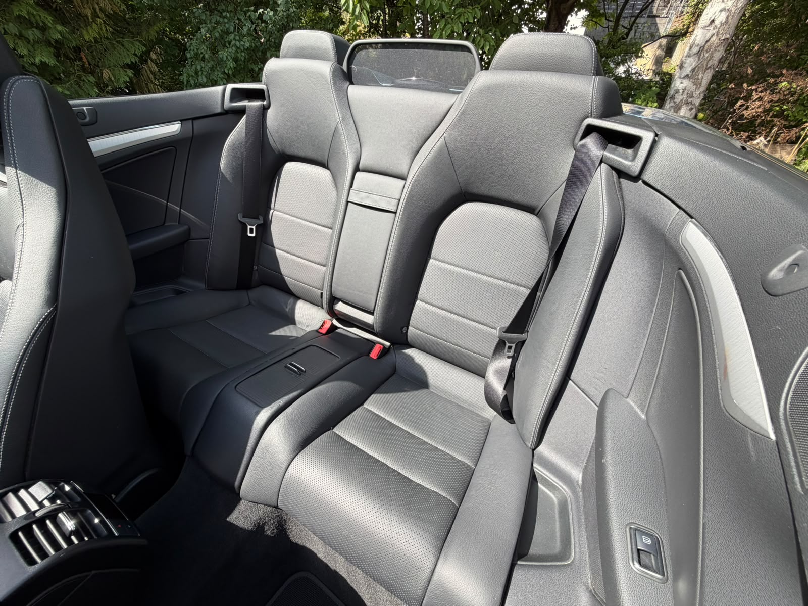 MERCEDES-BENZ E 350 CGI BlueEfficiency 7G-Tronic AMG Line-image-19