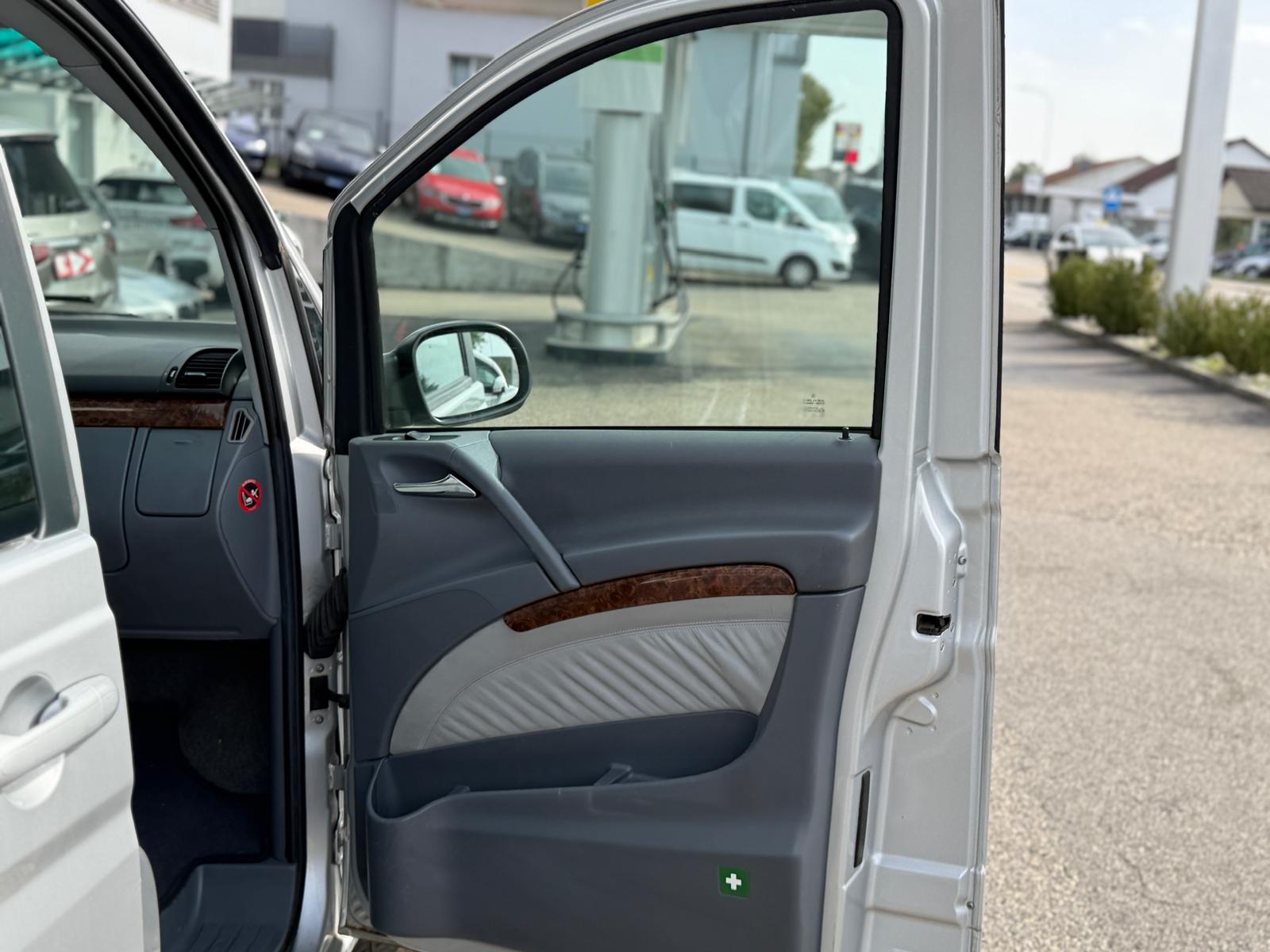 MERCEDES-BENZ Viano 2.2CDI Ambiente 4-Matic-image-8