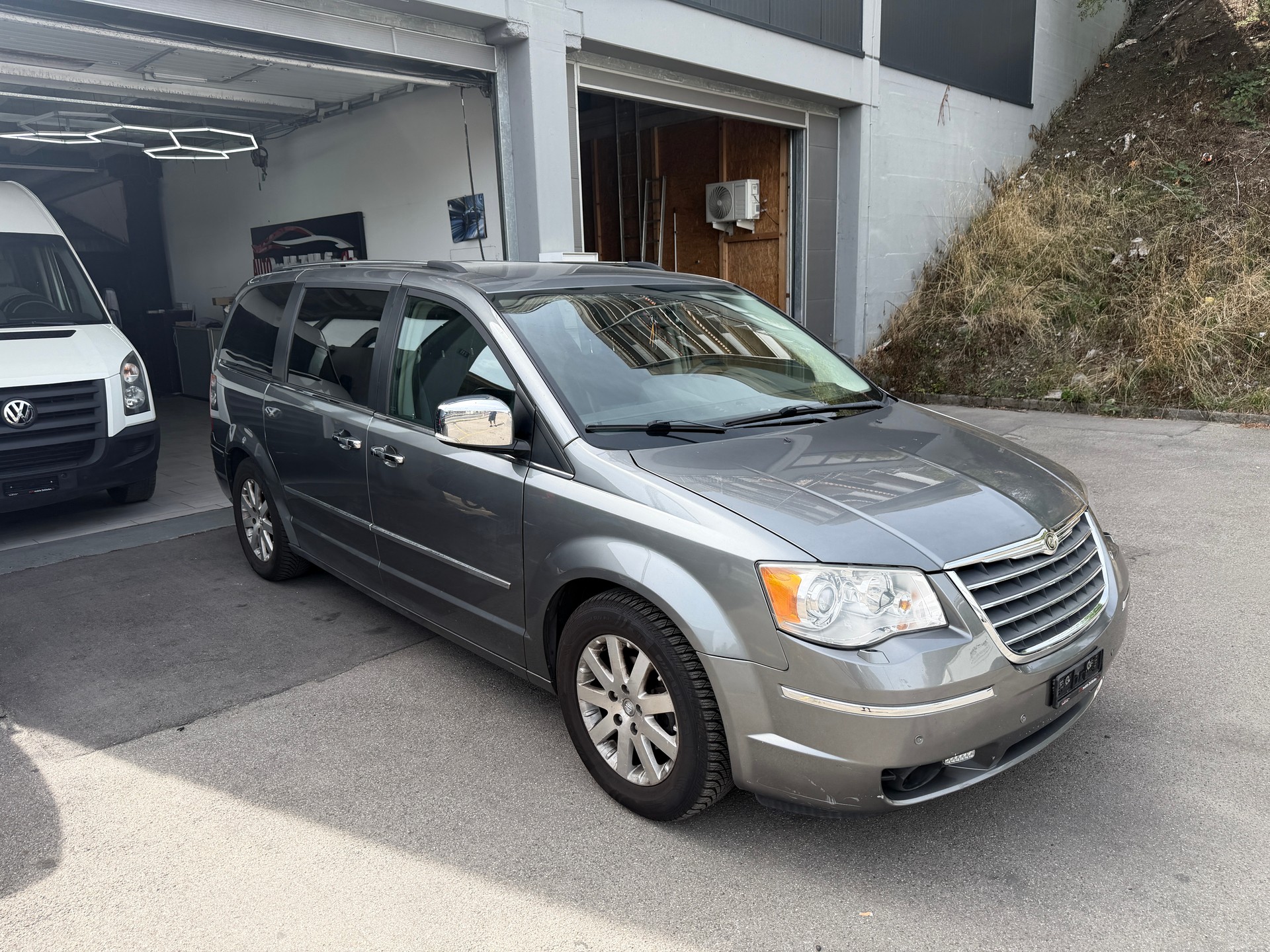 CHRYSLER Grand Voyager 2.8 CRD LX Automatic-image-0