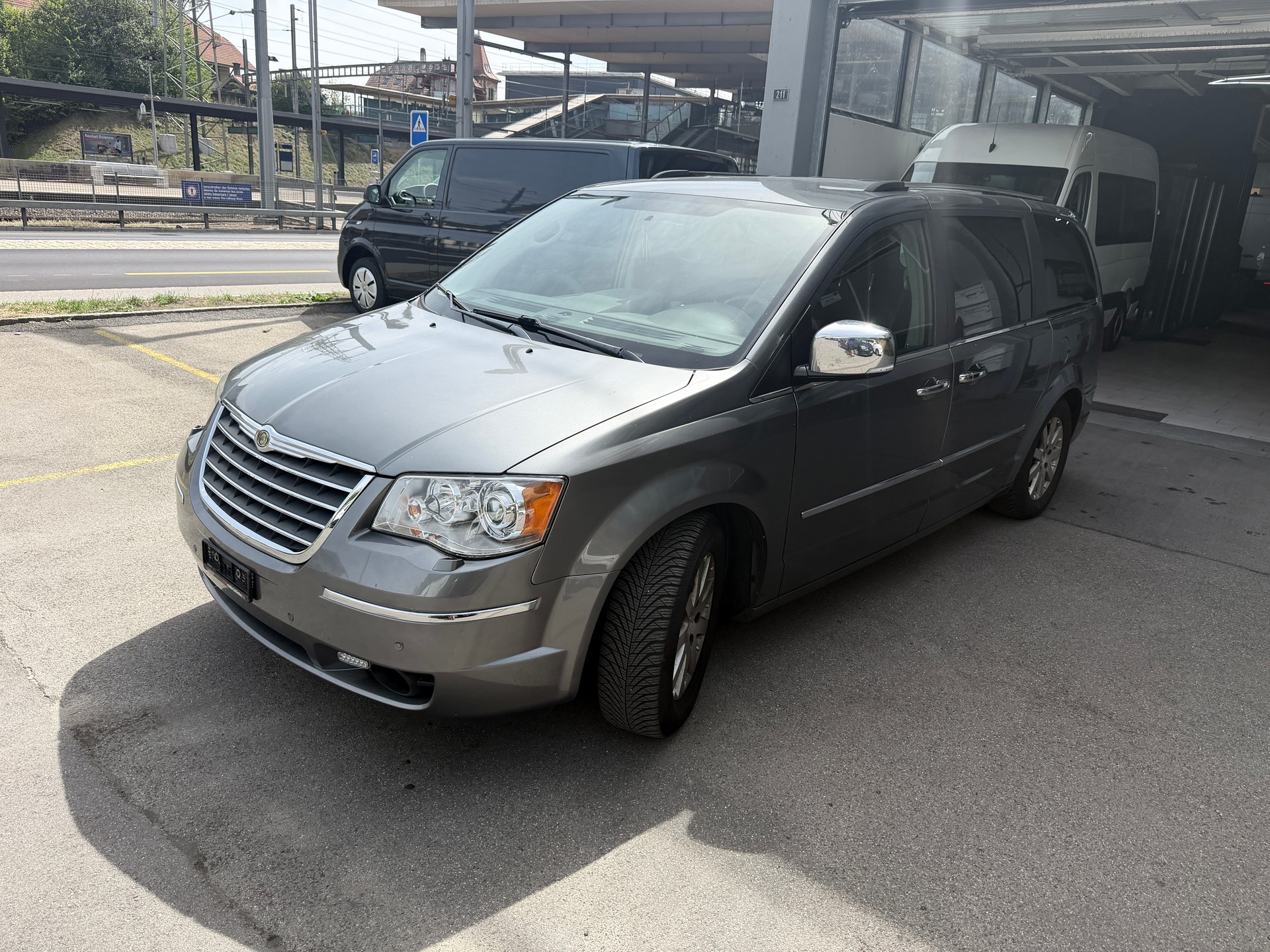 CHRYSLER Grand Voyager 2.8 CRD LX Automatic-image-8
