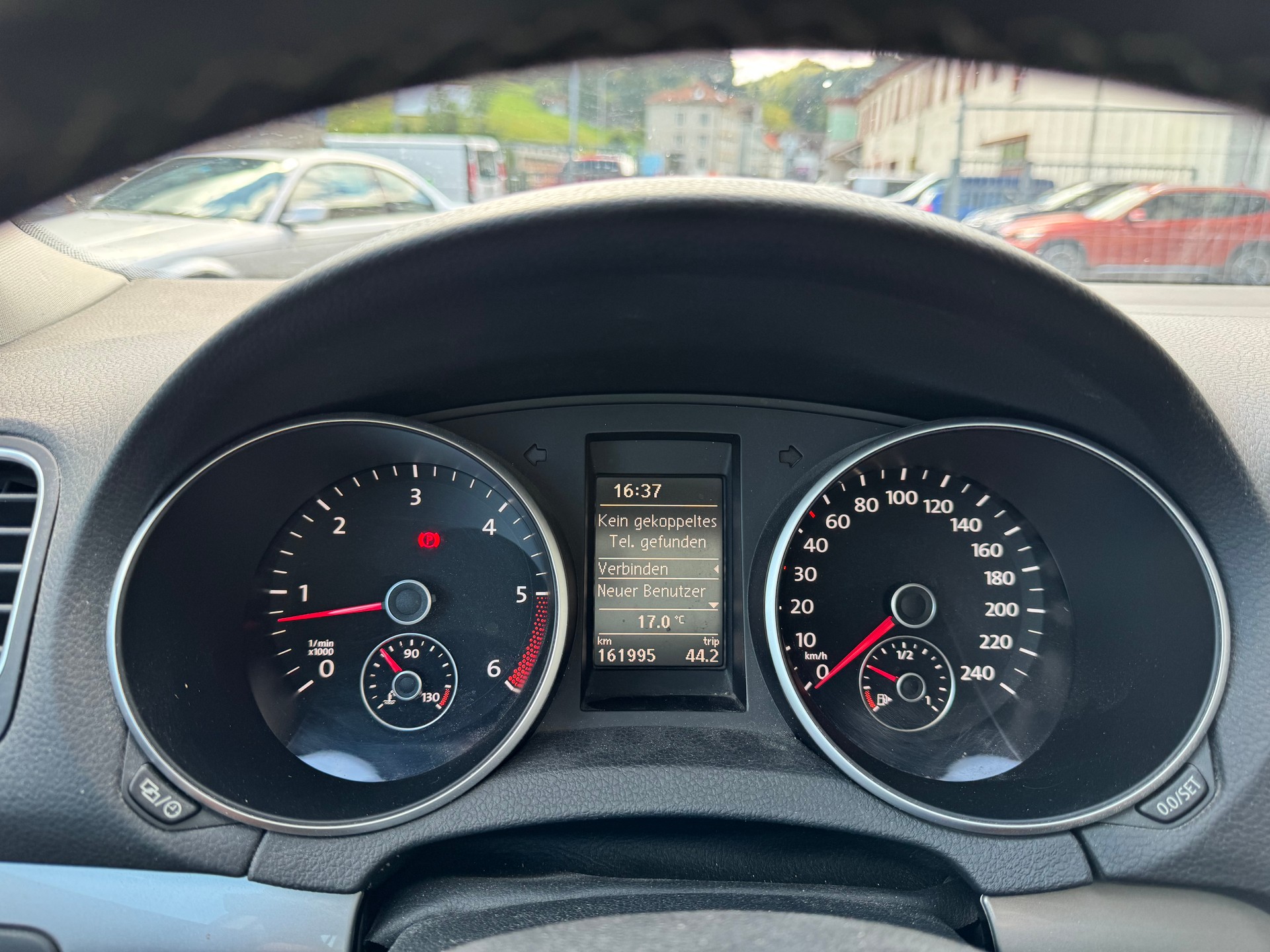 VW Golf Variant 1.6 TDI Team 4Motion-image-8