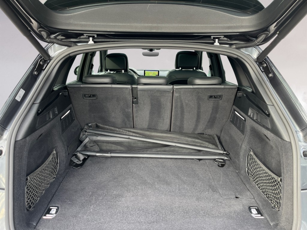AUDI Q5 55 TFSI e sport quattro-image-18
