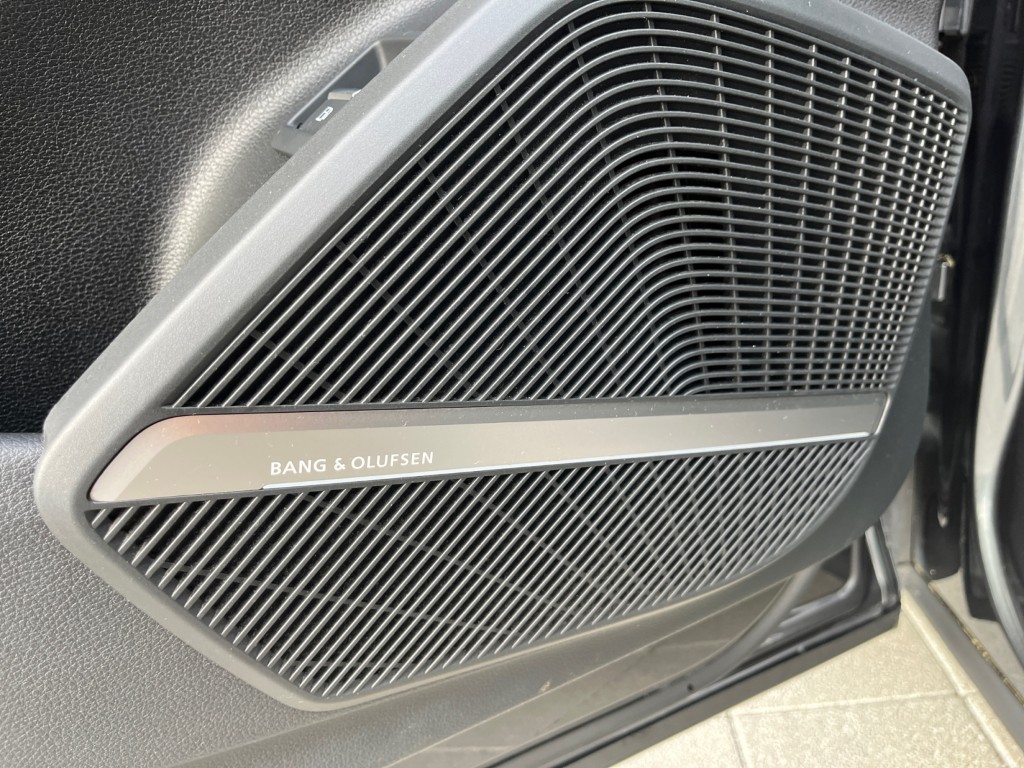 AUDI Q5 55 TFSI e sport quattro-image-22