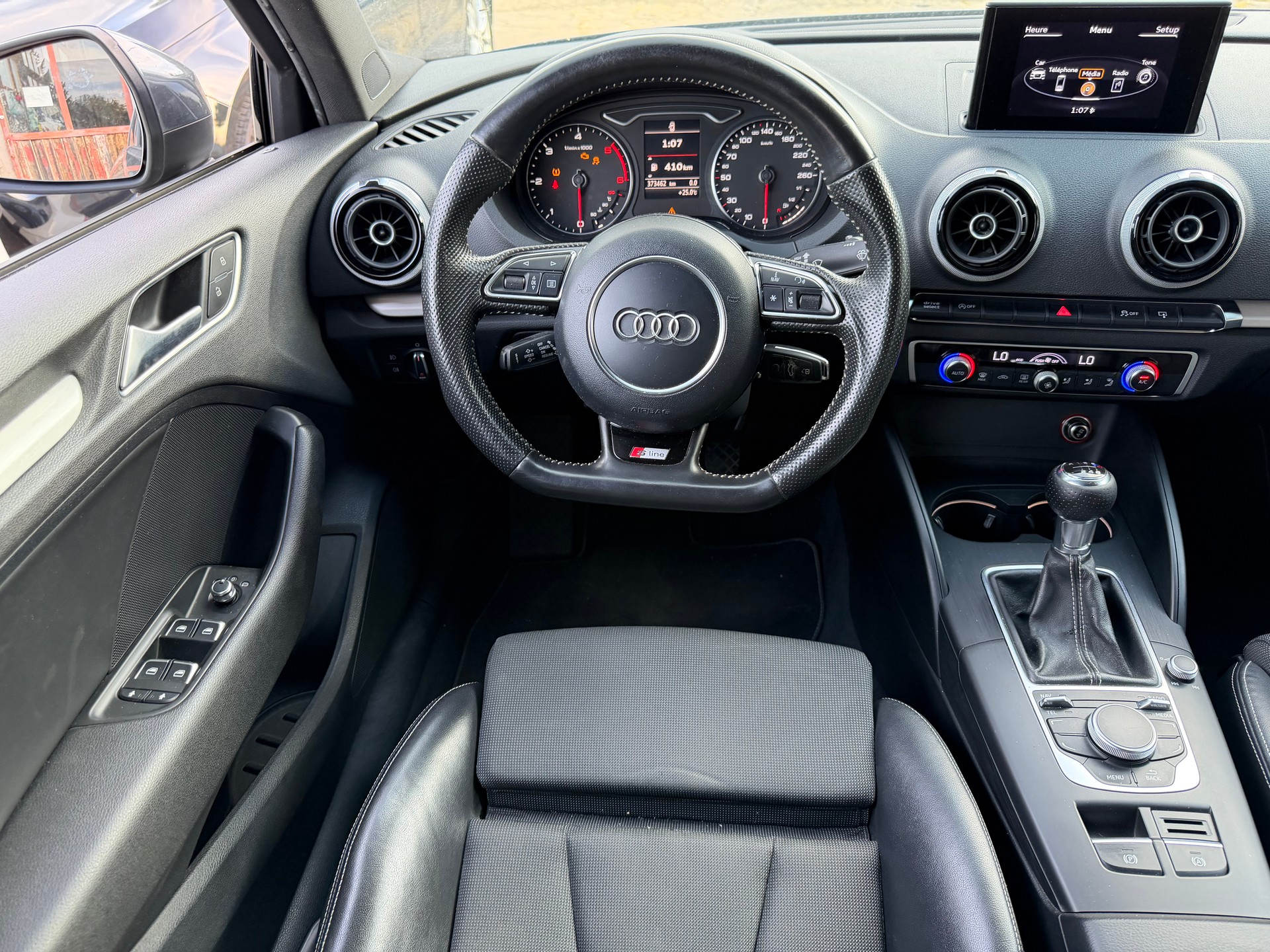 AUDI A3 Limousine 2.0 TDI S-Line-image-5