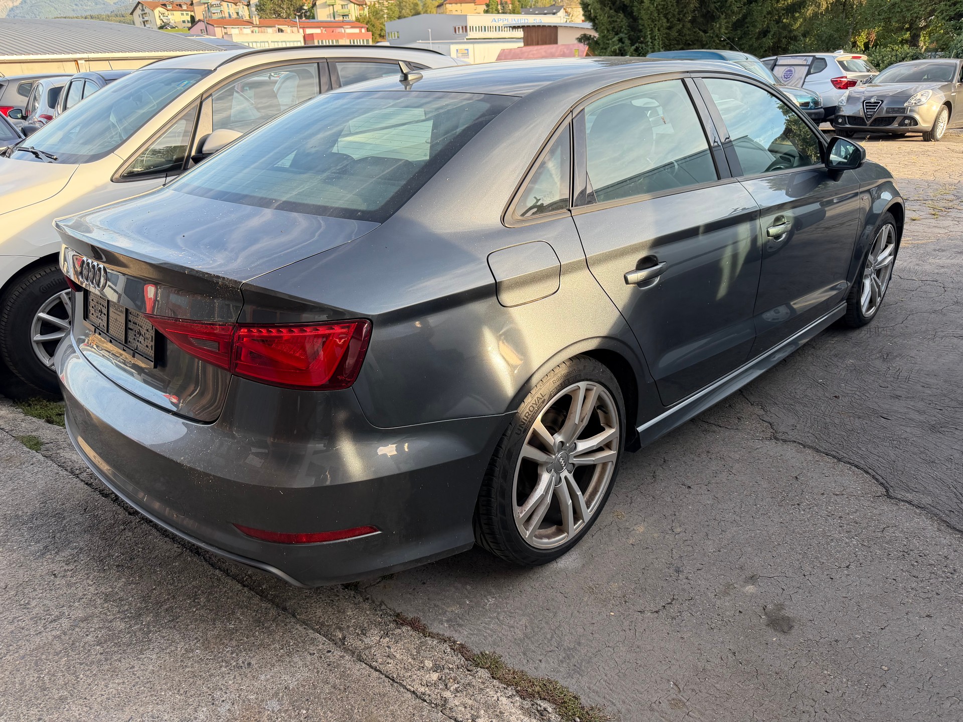 AUDI A3 Limousine 2.0 TDI S-Line-image-2