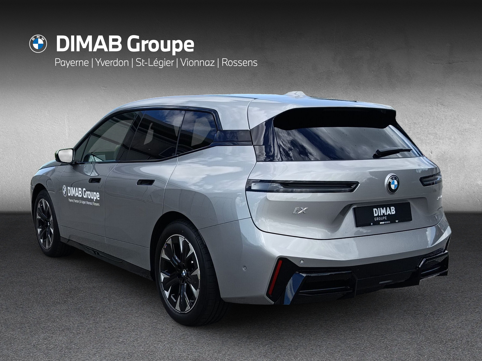 BMW iX xDrive60 M Sport Pro**Action de leasing à 0.9%**-showroom-element-2