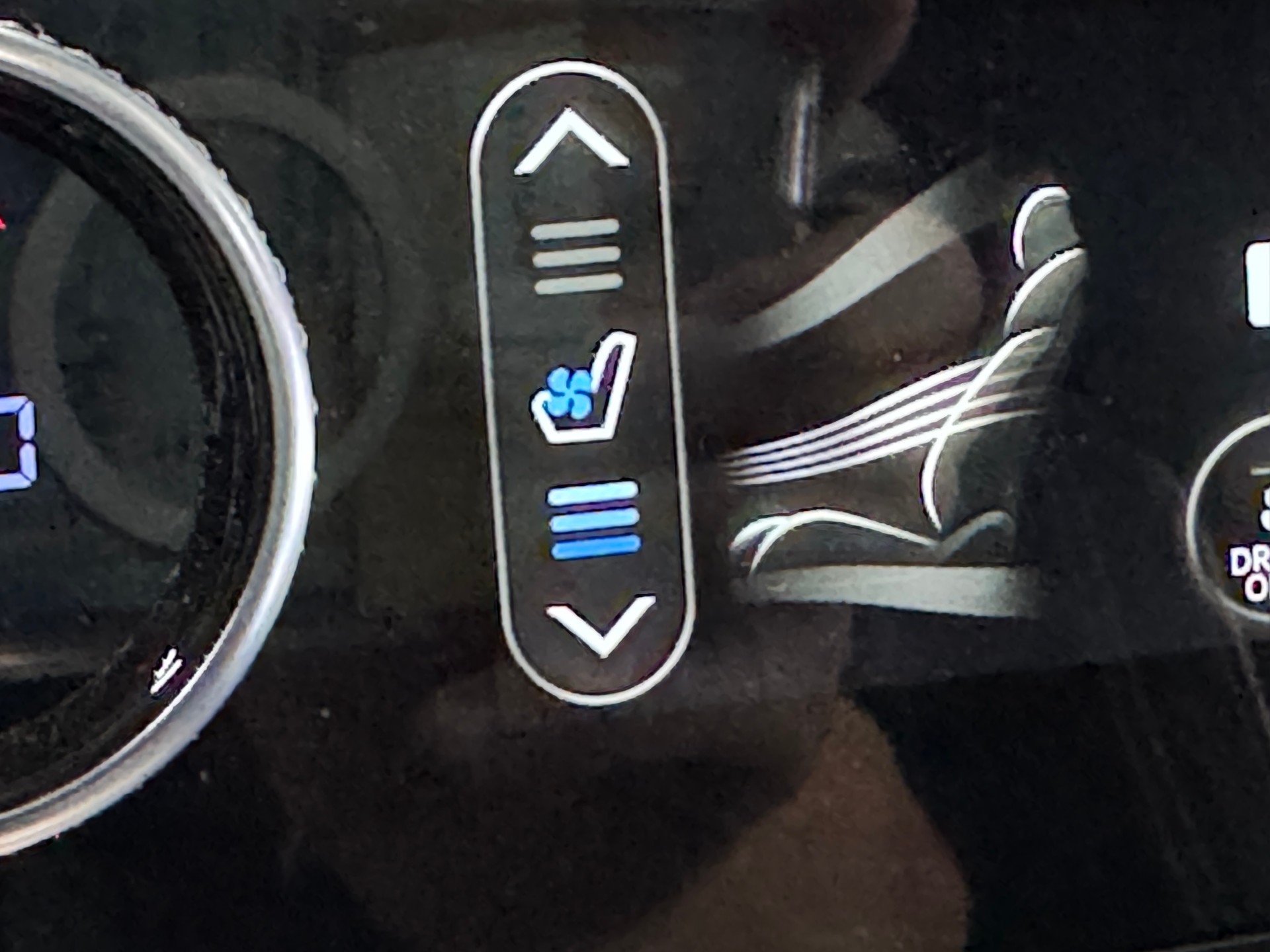 GENESIS GV70 Electrified Sport kWh 77,4 AWD / Absolute VOLLAUSSTATTUNG inkl. AHK-image-23