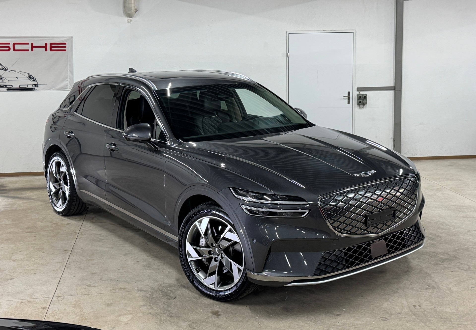 GENESIS GV70 Electrified Sport kWh 77,4 AWD / Absolute VOLLAUSSTATTUNG inkl. AHK-showroom-element-2