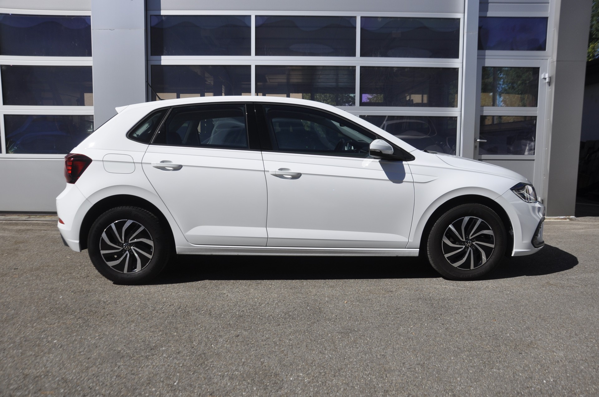 VW Polo 1.0 TSI Life-image-1