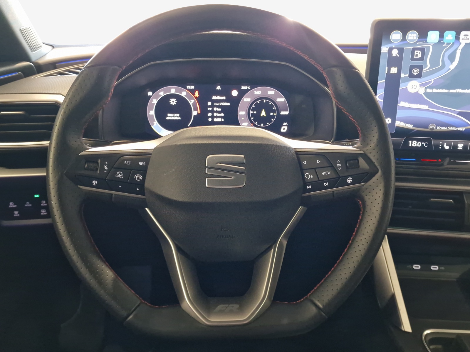 SEAT Leon 1.5 eTSI mHEV DSG FR-image-9