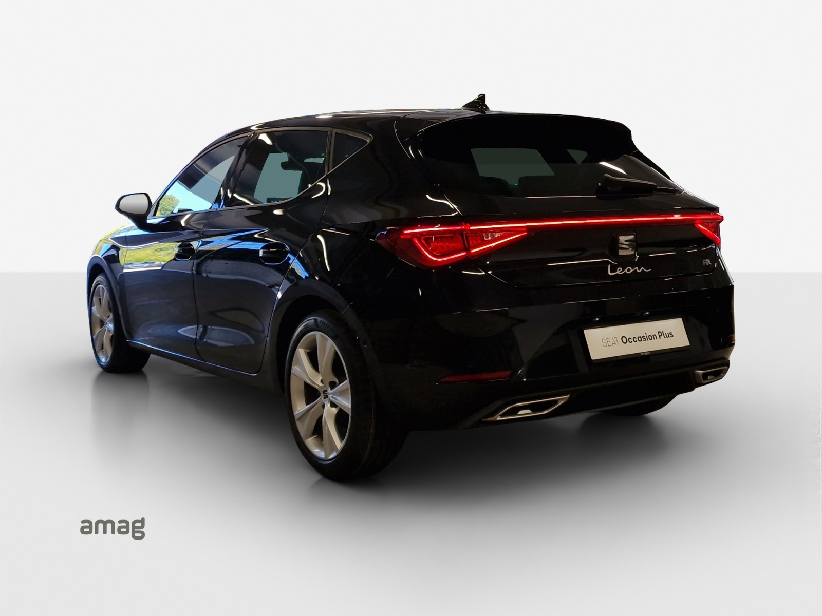 SEAT Leon 1.5 eTSI mHEV DSG FR-image-2